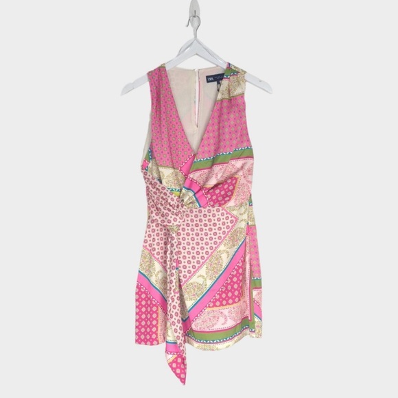 Zara pink /Green Patchwork Print Dress
Sleeveless v neck mini dress - Picture 10 of 12